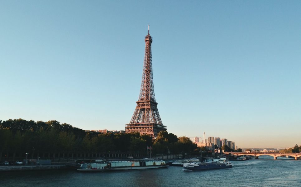 How to Get from CDG Airport to Eiffel Tower in Paris?
